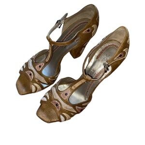 KENNETH COLE WESTERN BOHO PRINT BLOCK HEELS SIZE 8